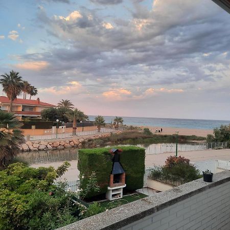 Cosy House With Garden Infront Of The Sea Apartment Creixell Exterior foto