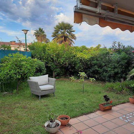 Cosy House With Garden Infront Of The Sea Apartment Creixell Exterior foto