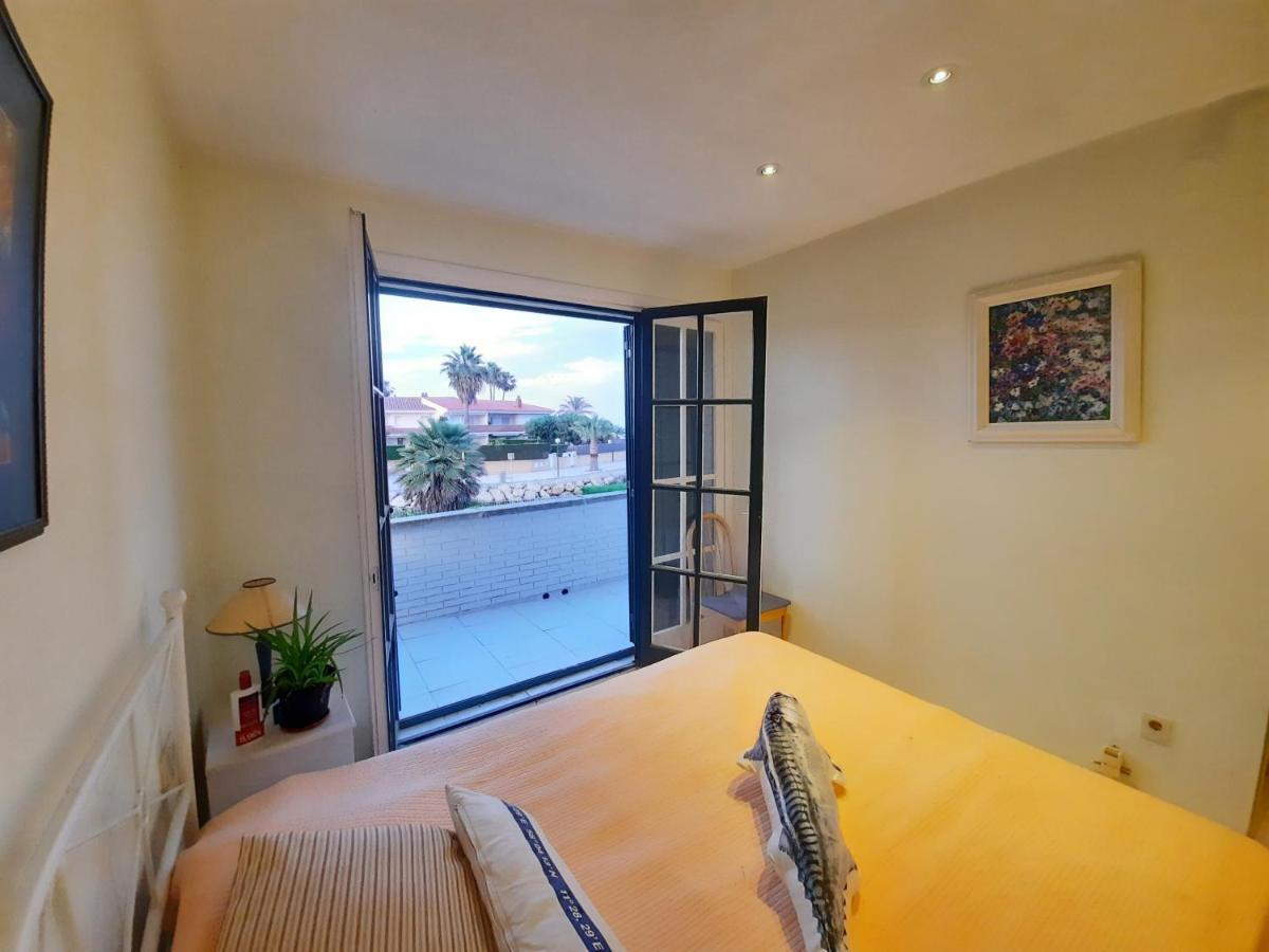 Cosy House With Garden Infront Of The Sea Apartment Creixell Exterior foto