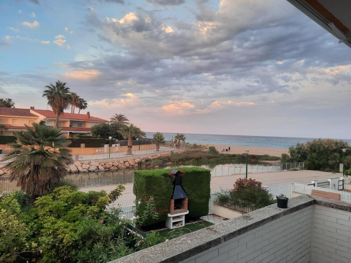 Cosy House With Garden Infront Of The Sea Apartment Creixell Exterior foto