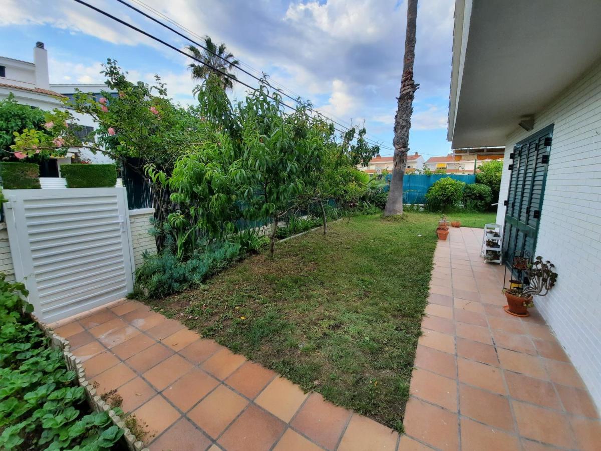 Cosy House With Garden Infront Of The Sea Apartment Creixell Exterior foto
